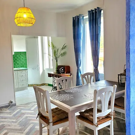 Renovated And Air-conditioned 2-bedroom With Terrace Apartmán Saint-Paul-de-Fenouillet