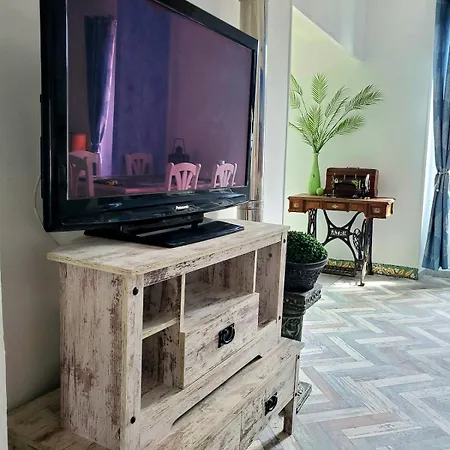 Renovated And Air-conditioned 2-bedroom With Terrace Apartmán Saint-Paul-de-Fenouillet